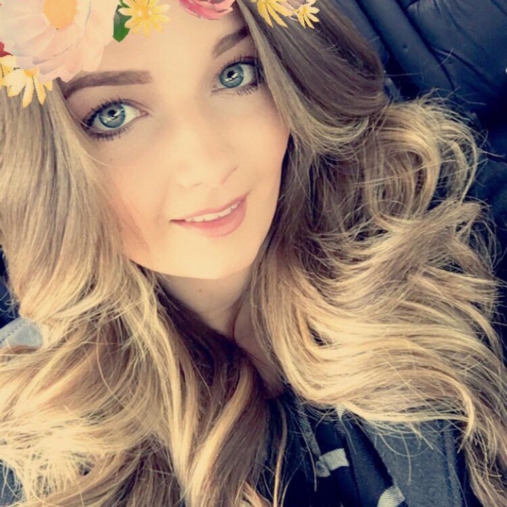 Meet your Posher, Cassie